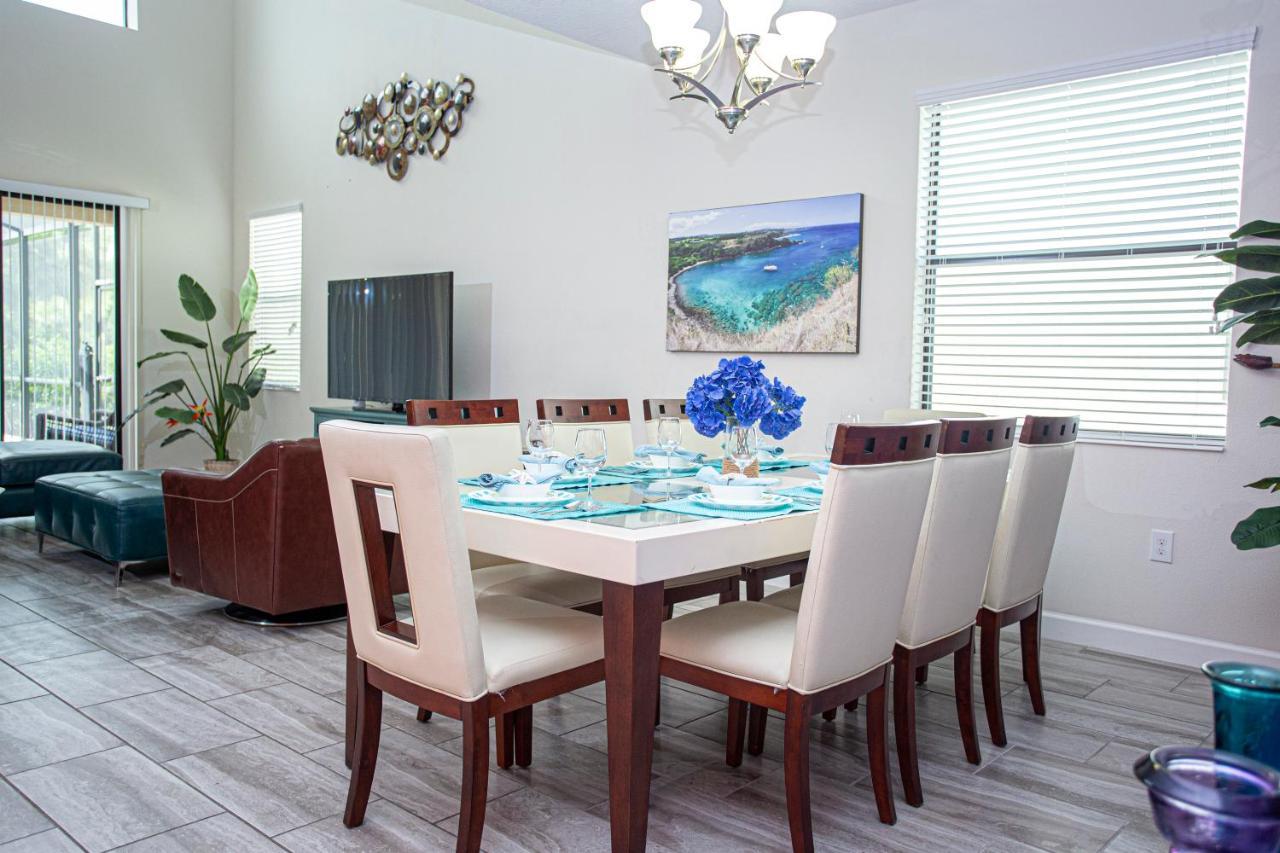 Gorgeous 5 Bd Single Family With Pool 5528 Davenport