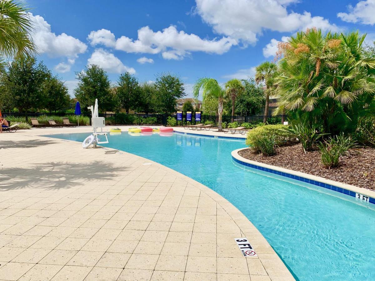 Holiday home Gorgeous 5 Bd Single Family With Pool 5528