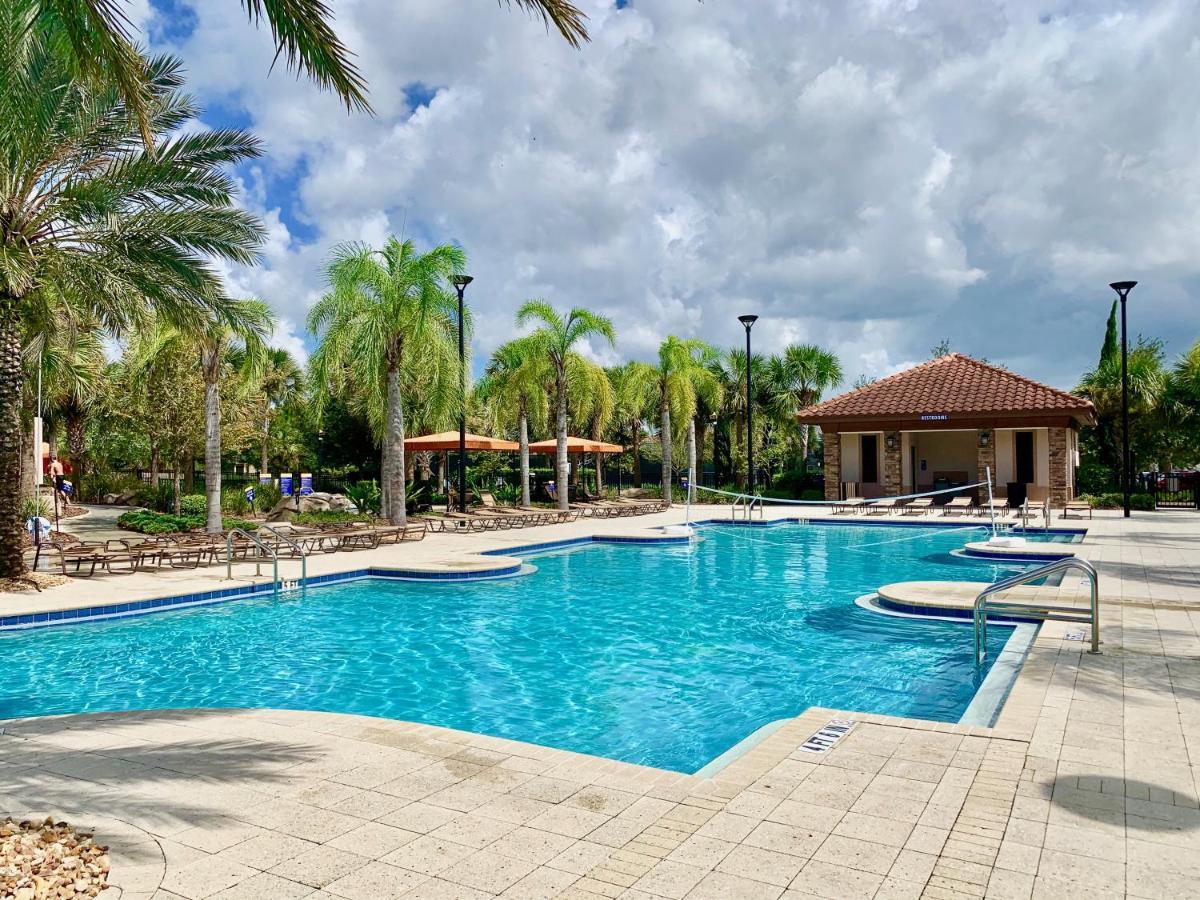 Holiday home Gorgeous 5 Bd Single Family With Pool 5528 *