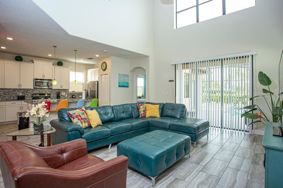 Gorgeous 5 Bd Single Family With Pool 5528 Holiday home