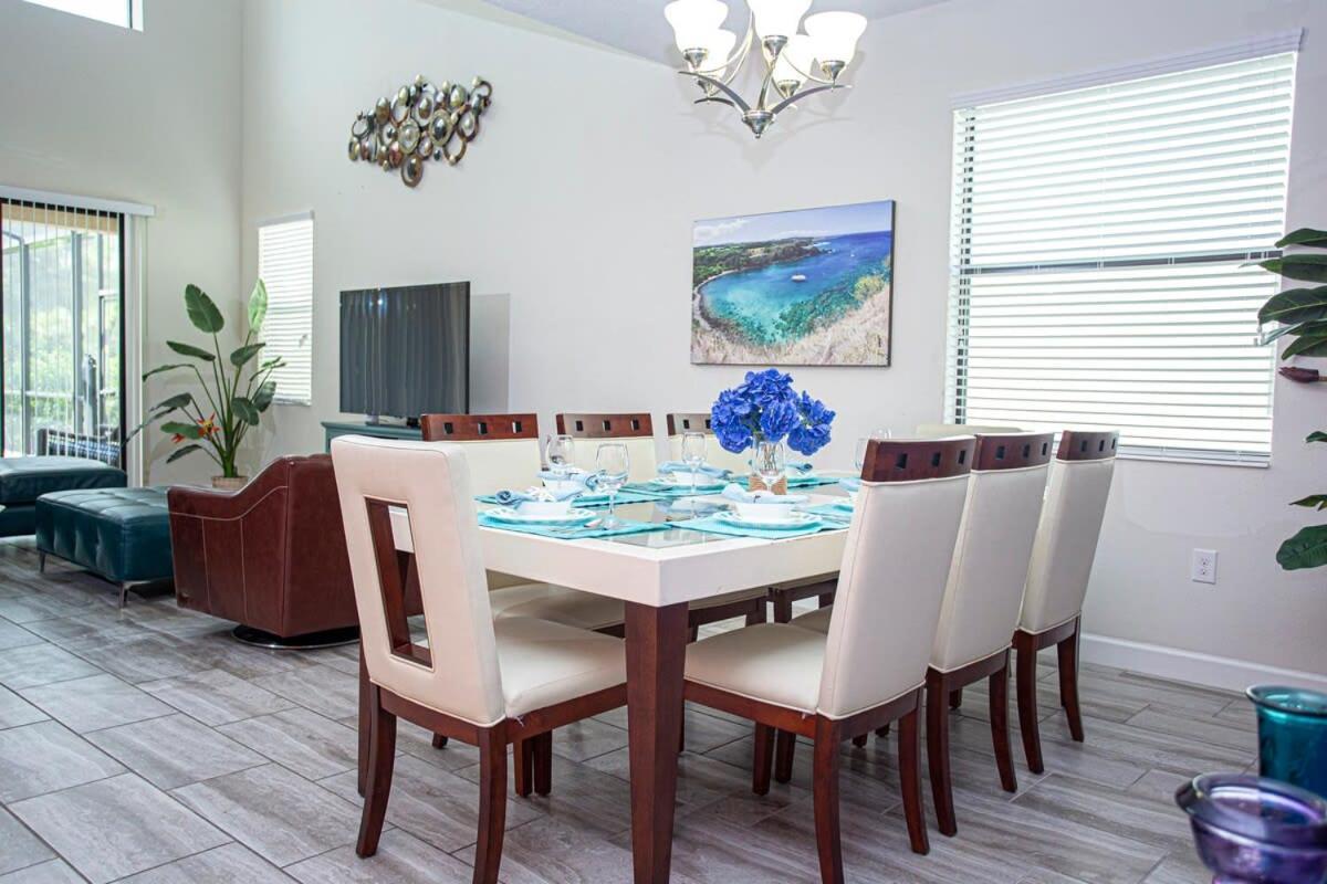 Holiday home Gorgeous 5 Bd Single Family With Pool 5528
