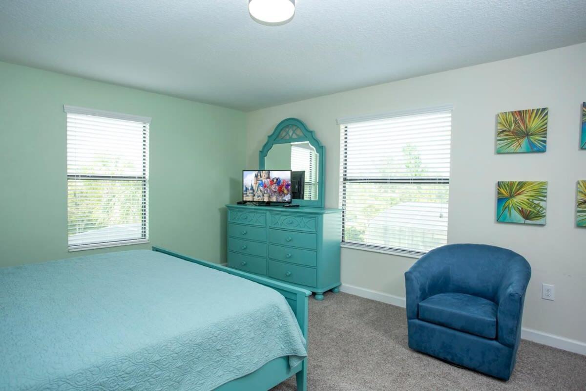 Holiday home Gorgeous 5 Bd Single Family With Pool 5528 *